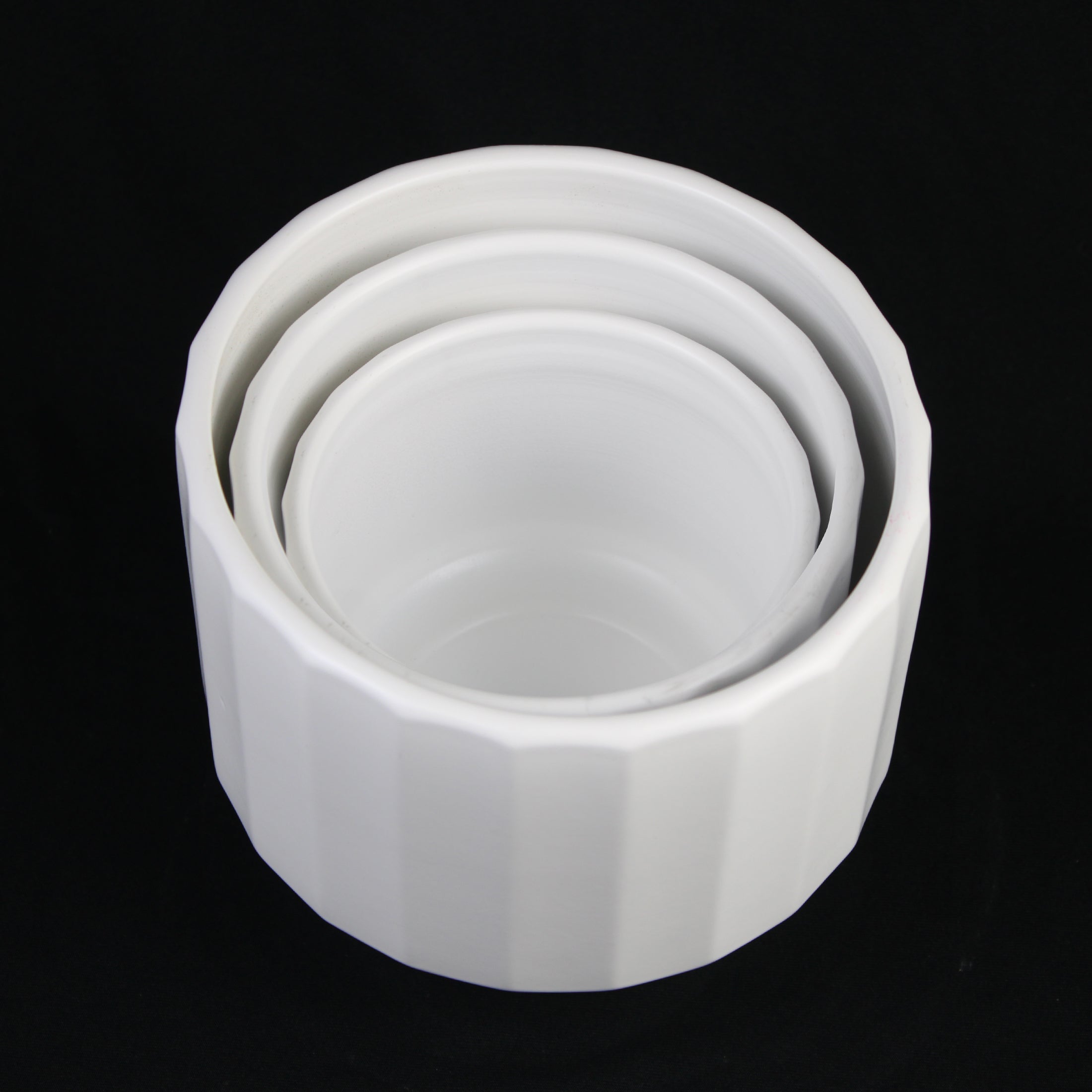 3-Piece White Stoneware Planter Set with Fluted Design